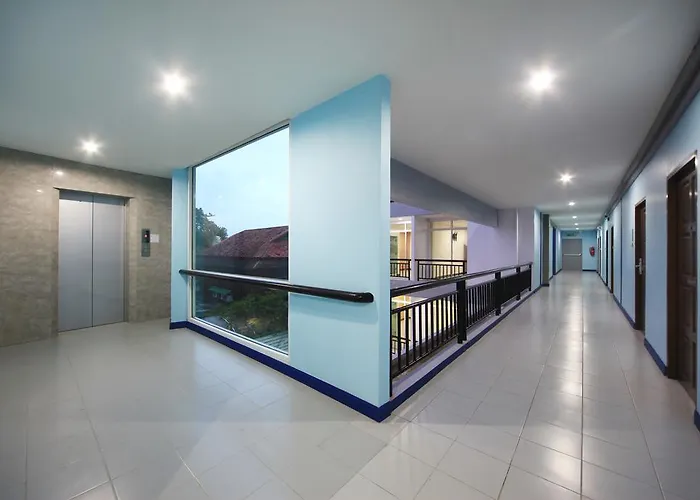 Hotel Paragon One 2*