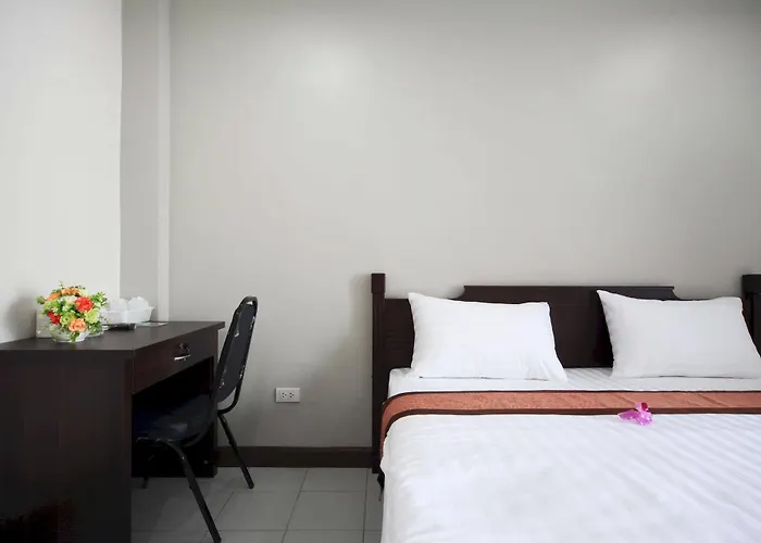 Hotel Paragon One 2*
